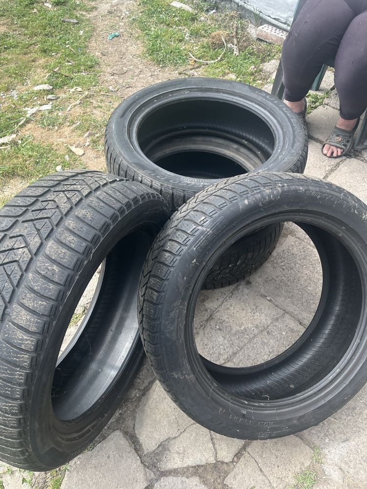 Pirelli зимни гуми 225/50/18 Sottozero 3 комплект евтино