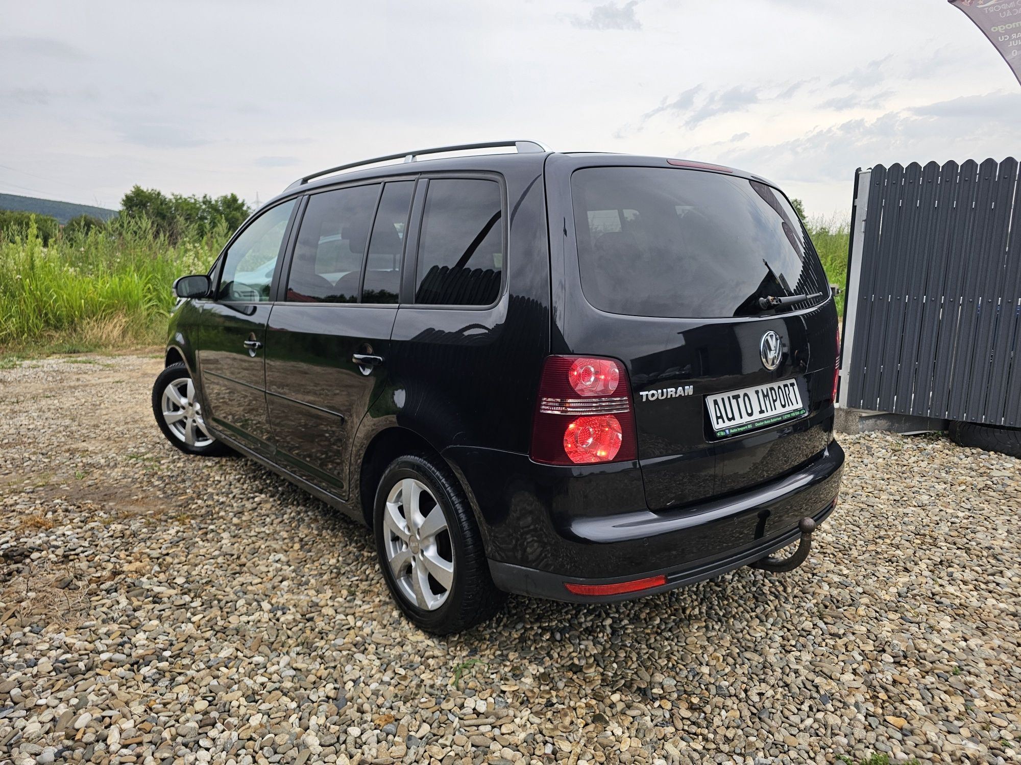 VW Touran ~ 2008 ~ Benzina ~ Dublu-Climatronic ~ 7 Locuri ~