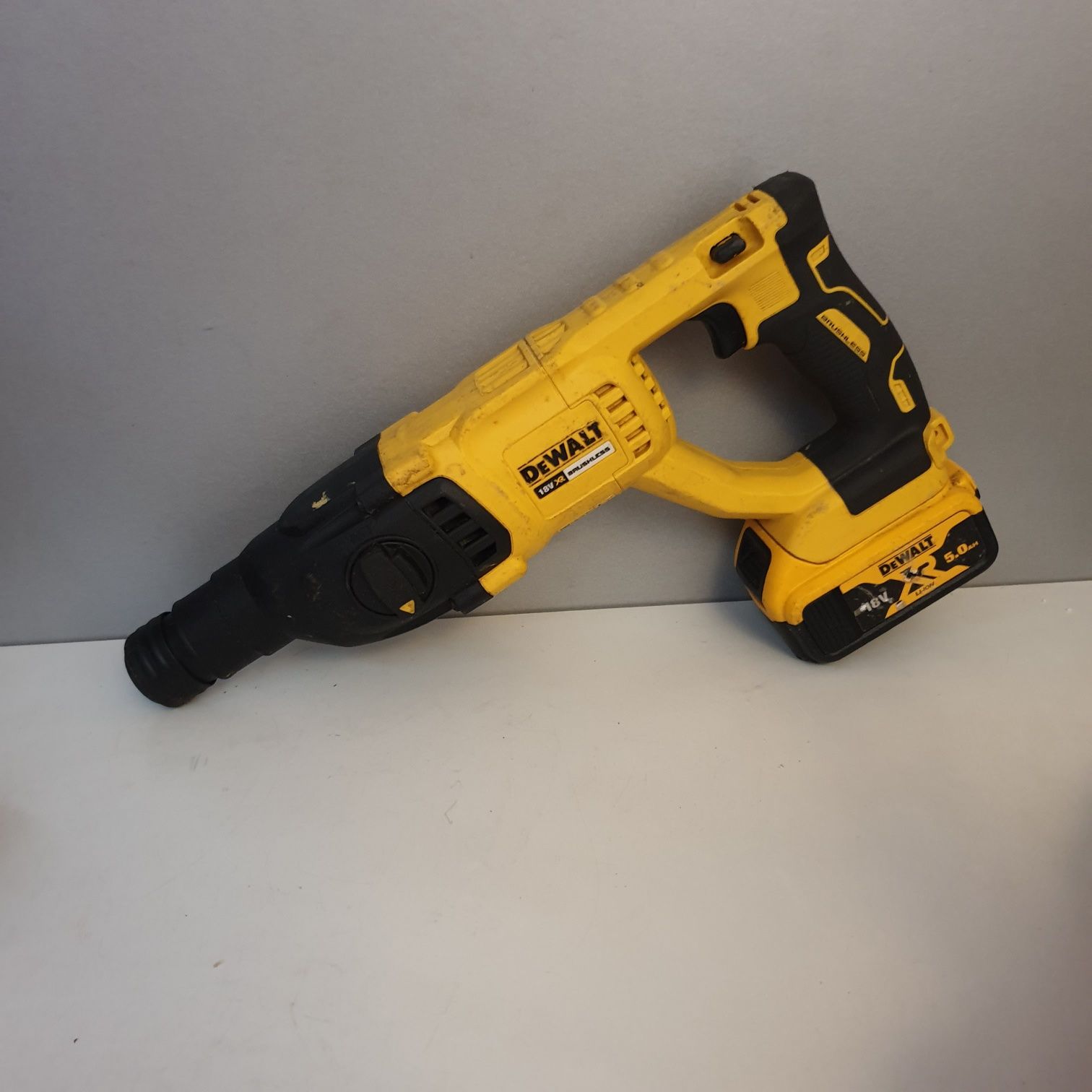 Dewalt DCH 133 Ciocan Rotopercutor SDS Plus Brushless 5.0AH Li-Ion