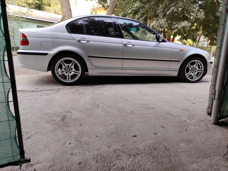 BMW e46 restail. 2004 год