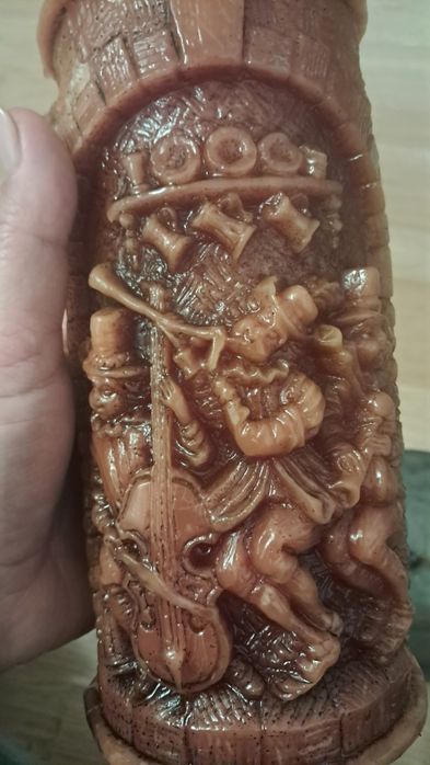 Lumânare sculptată cu suport