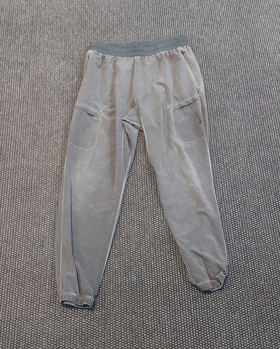 Nike yoga долнище M размер