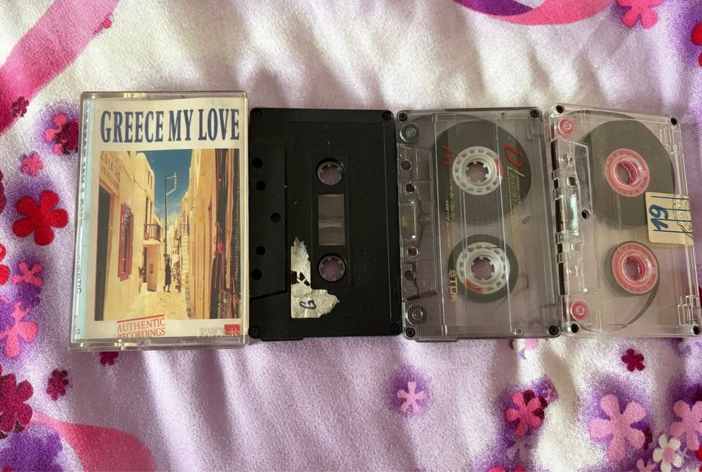 14бр. Аудиокасети-10лв.Касетите на втората снимка са с гръцка музика.
