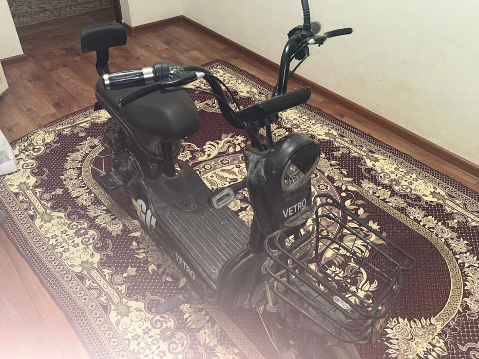 Скутер, VETRO/19