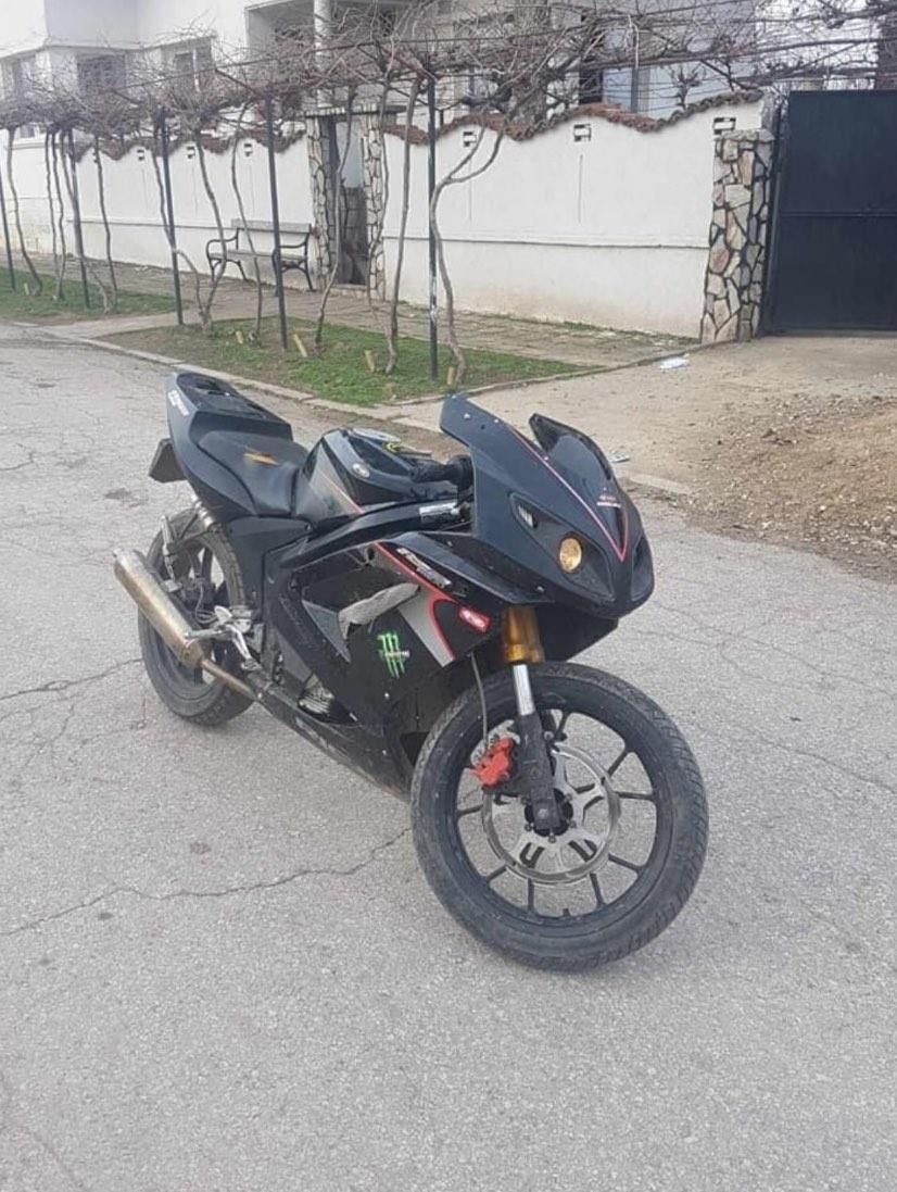 Rieju Rs2 125cc 4t На части!