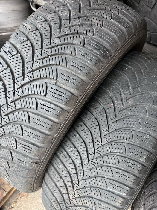 Продавам 4бр зимни гуми Hankook 185/60R15