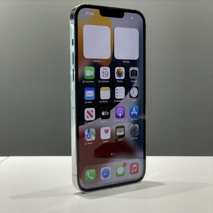 Продам идеальную iPhone 13 Pro Max 256 гб