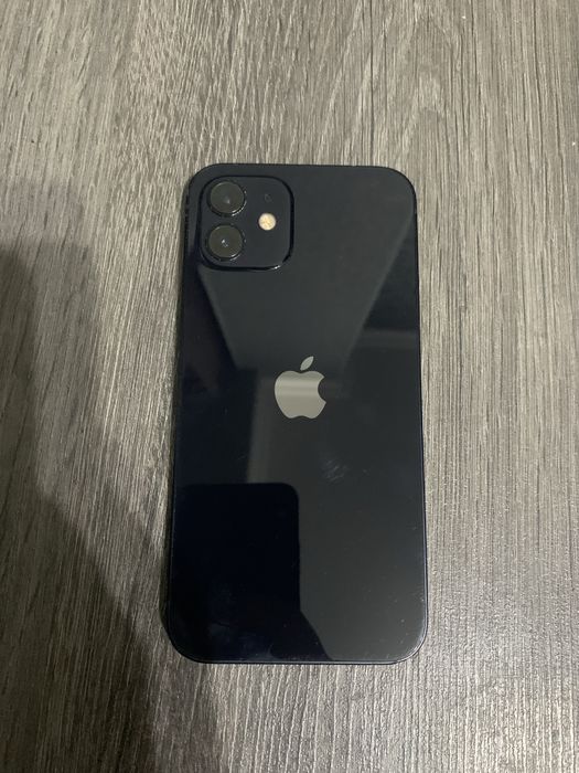 Продается айфон 12 128г