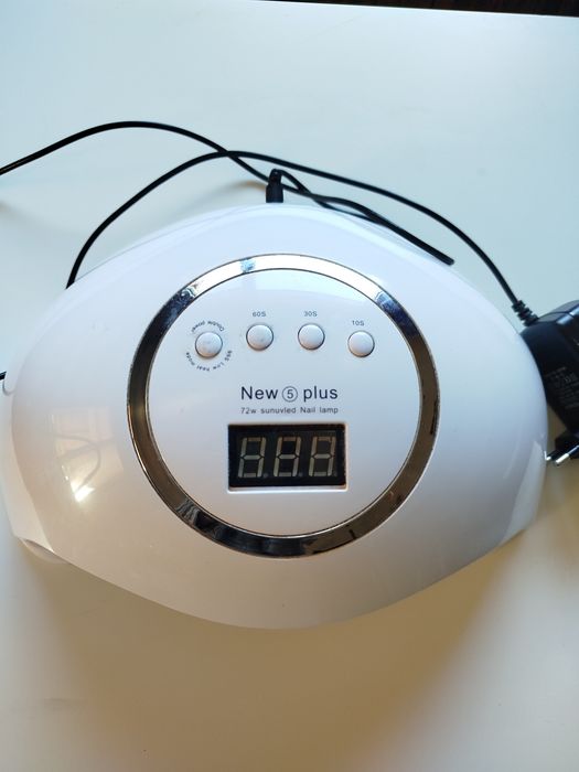 ЛЕД и Ув лампа за гел лак