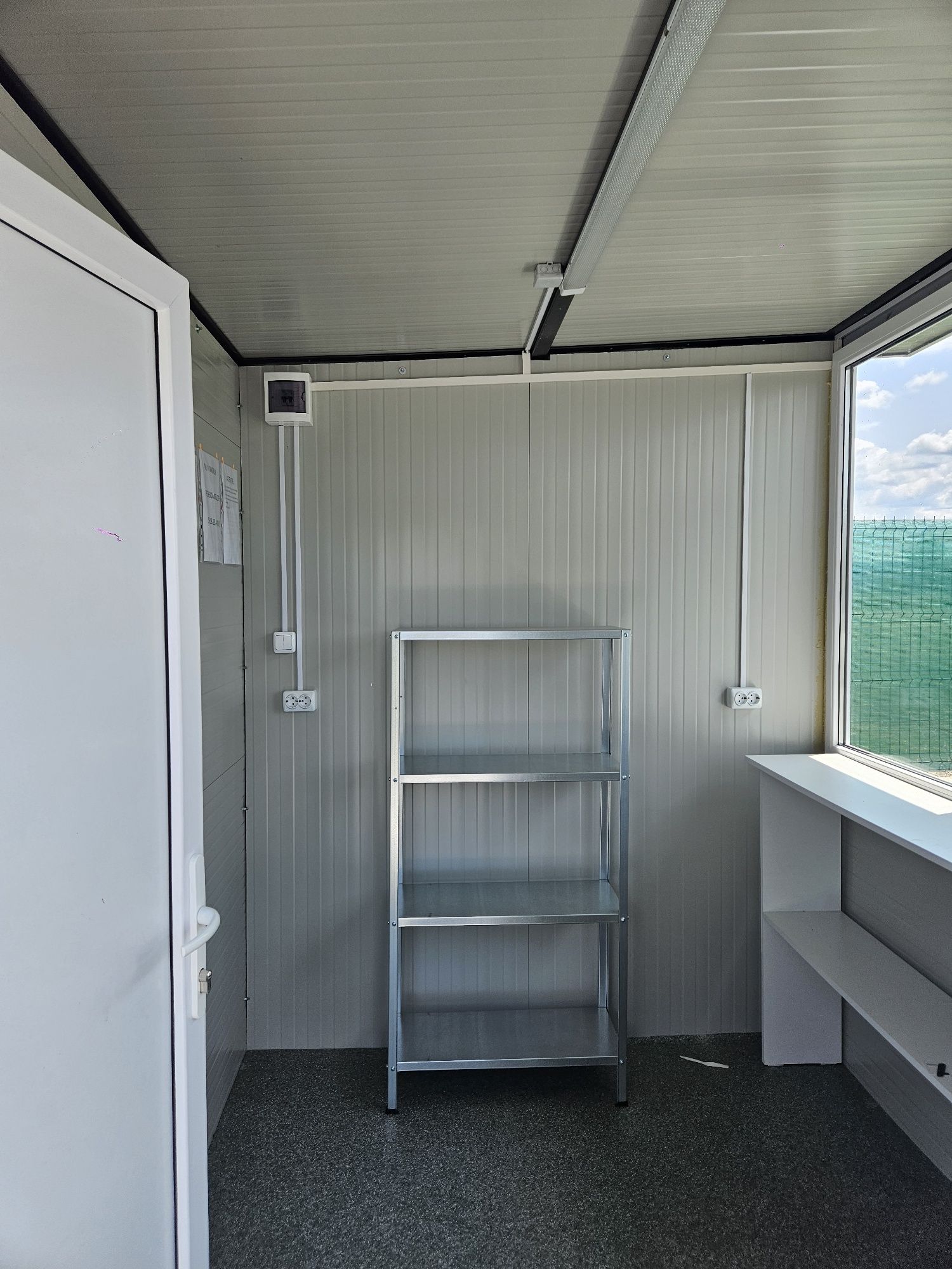 Vând containere/ chioscuri metalice de 3/2