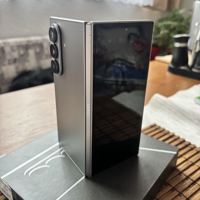 Samsung Galaxy Z Fold 7, 256GB, Silver Shadow
