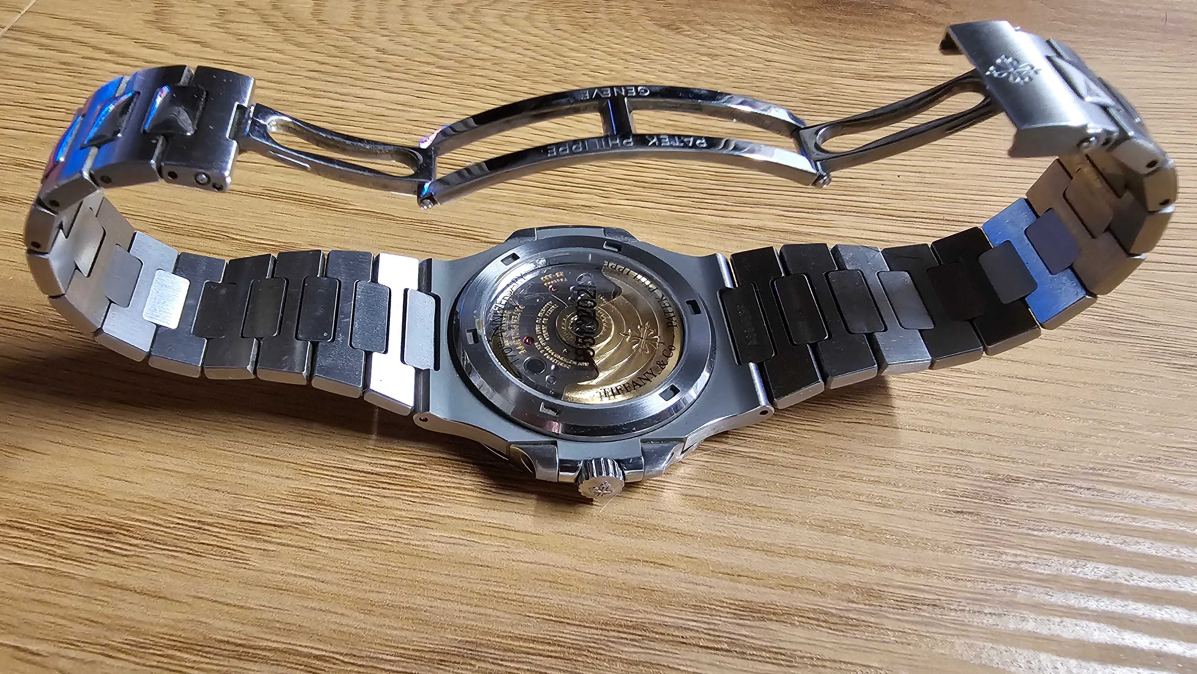 Часовник Patek Nautilus Tiffany