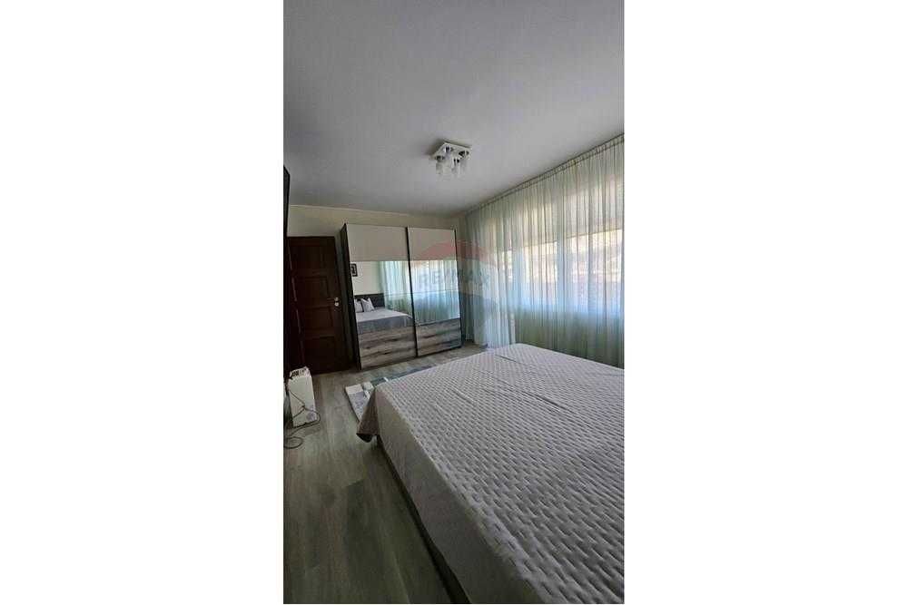 Продава се Тристаен апартамент в София, Витоша - 104 кв.м за 12 €/кв.м - Снимка #8