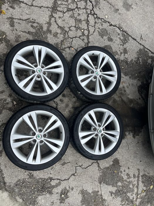 4бр. оргинални алуминеви джанти на Skoda Octavia 2 Feislift vrs