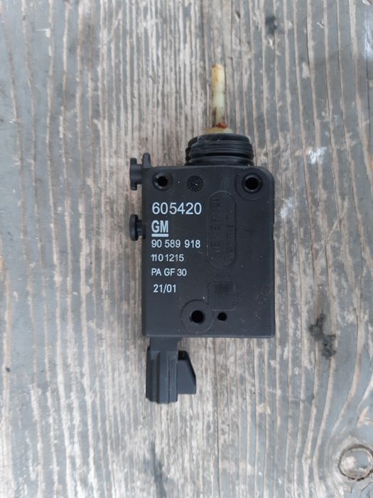 Motoras Actuator Usa Capac Rezervor Opel zafira A/Opel Astra G 9058991