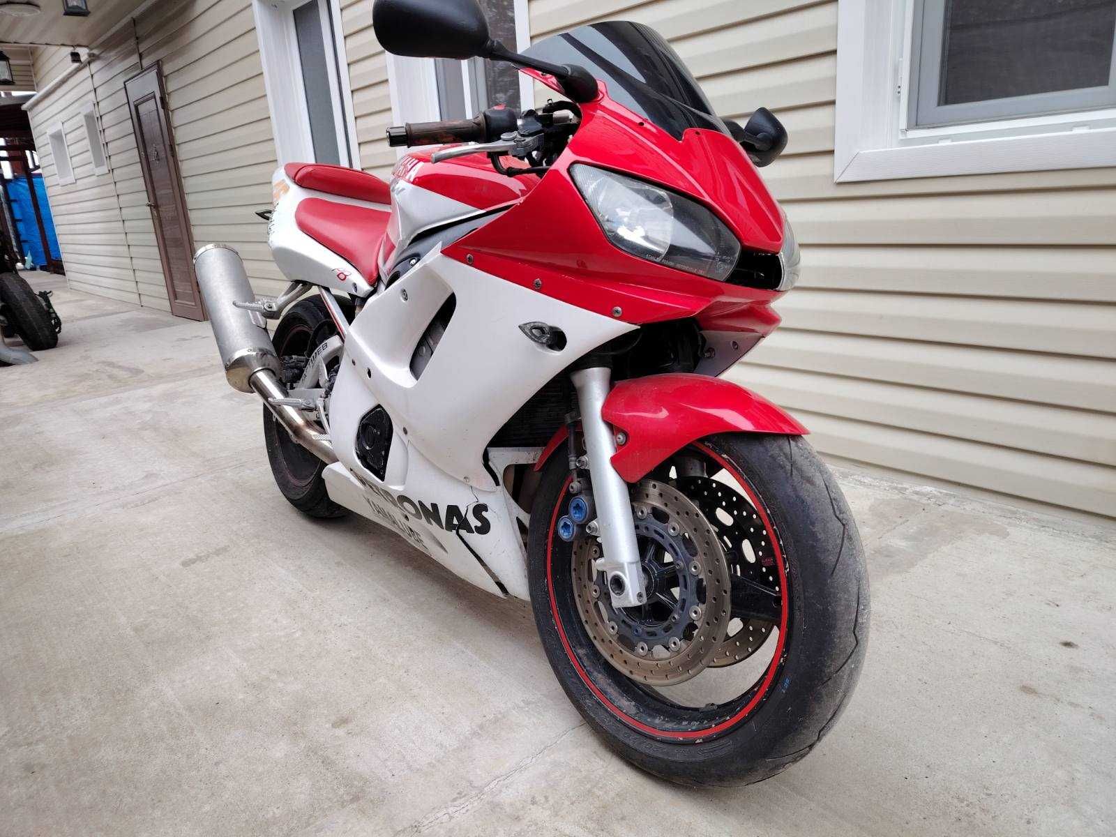 Yamaha R6 на части