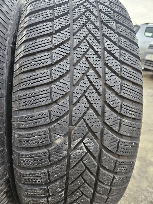 Vând 2 anvelope iarna 265/60/18 265/60r