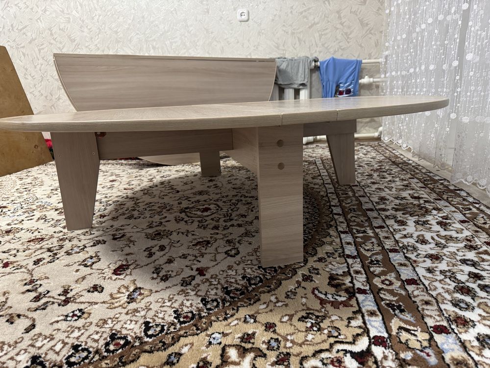 Продам стол 2 штук