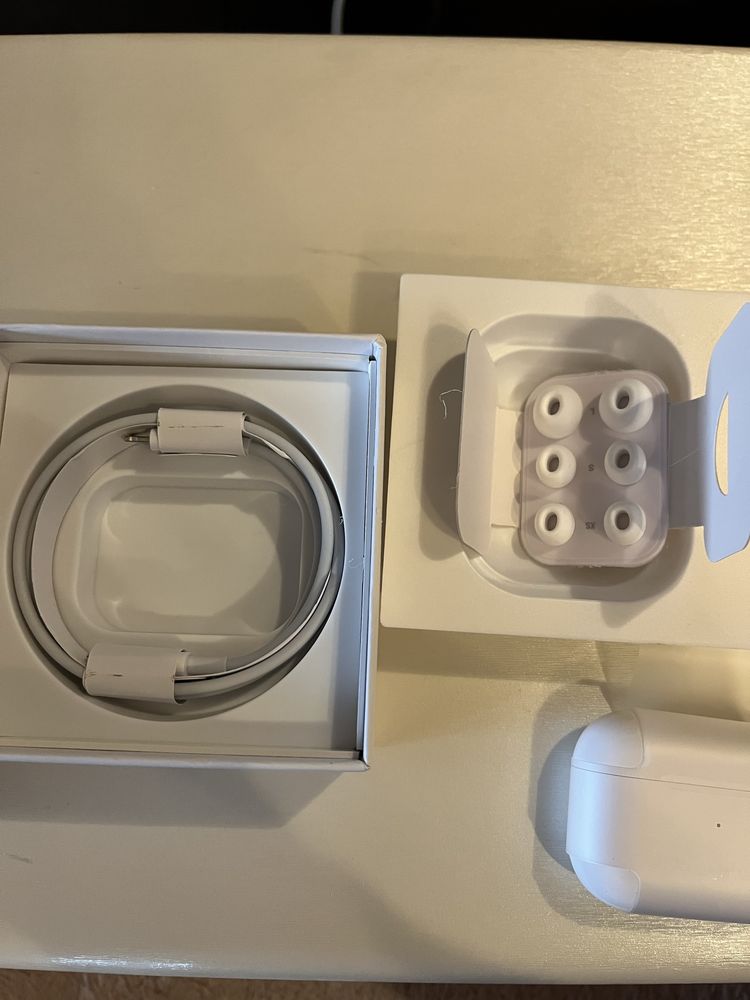 Airpods pro 2nd generation Magsafe