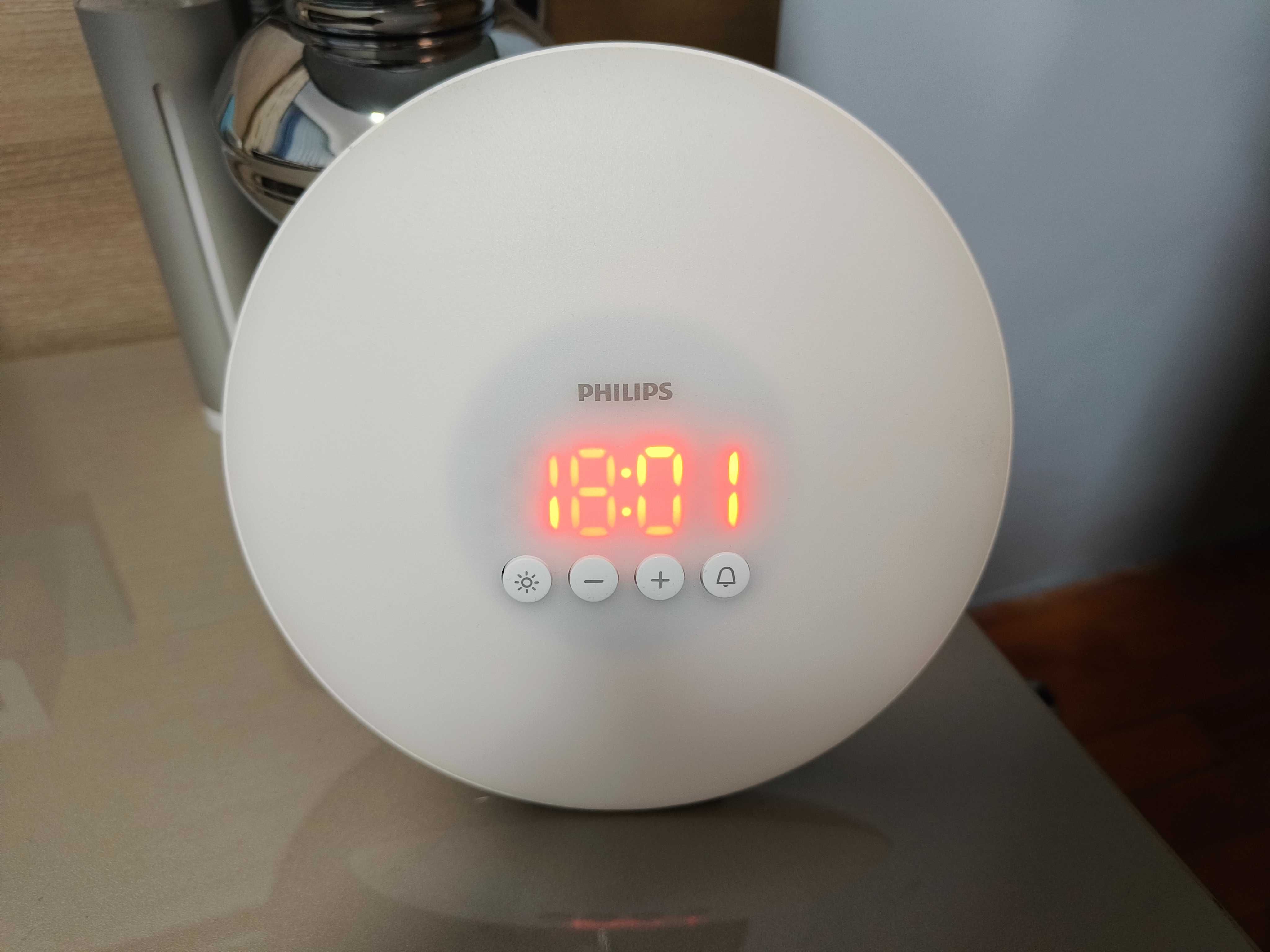 Ceas cu lumina Philips - Wake-Up Light Alarm Clock Hf3500/01 Folosit