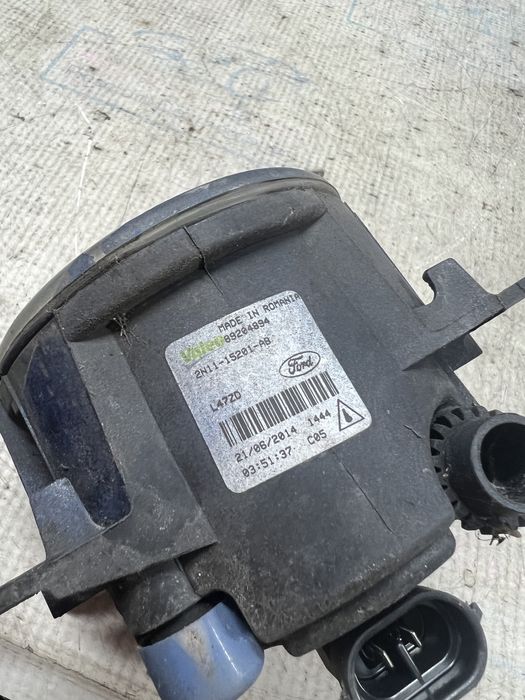 proiector dreapta ford focus 3 2014