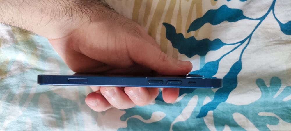 iPhone 12 128GB Напълно Отключен