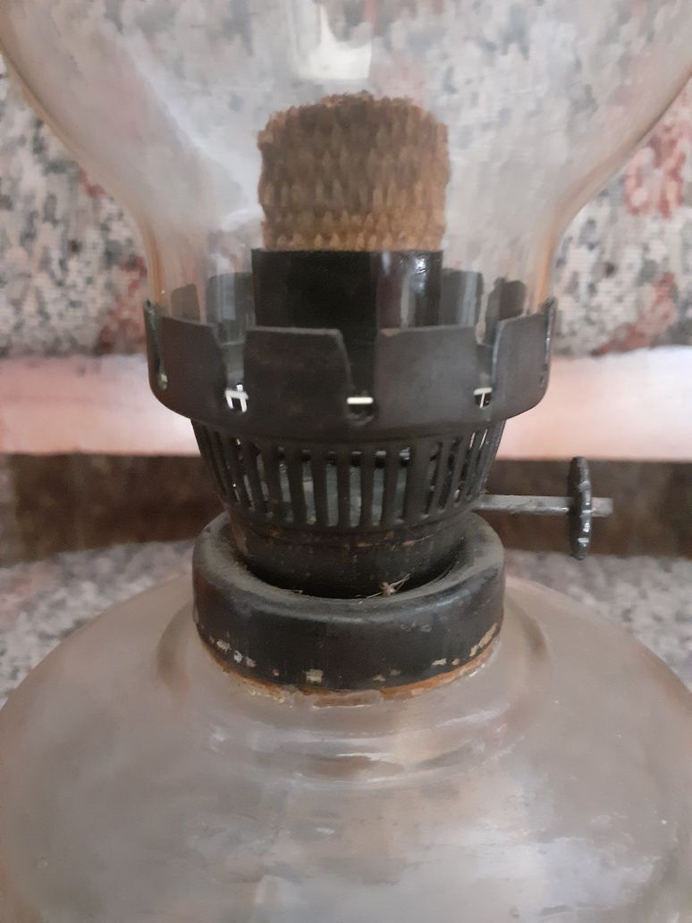 Lampă de petrol cu fitil