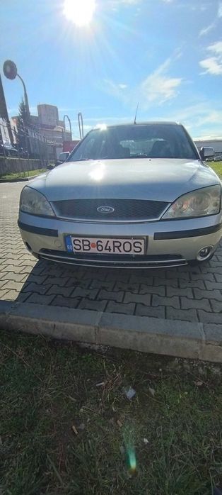 Autoturism Ford Mondeo