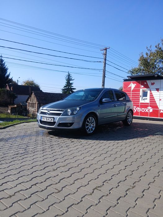 Vând Opel Astra H