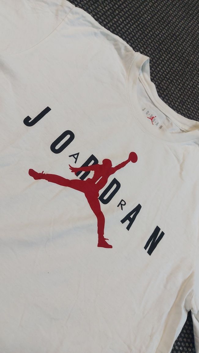 Jordan тениска L размер