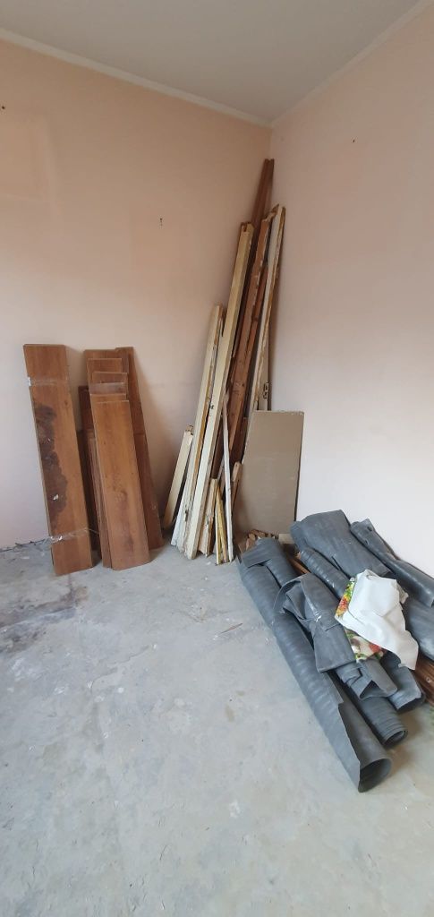 Transport moloz evacuare moloz debarasare apartamente
