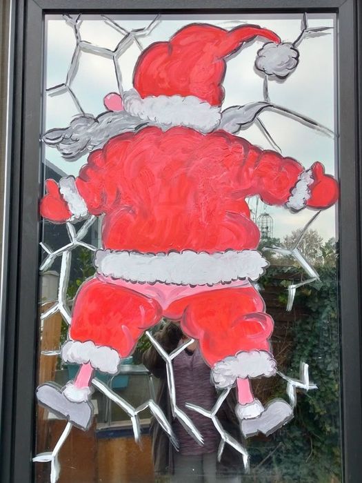 Рисуем на окне. Новогодние рисунки