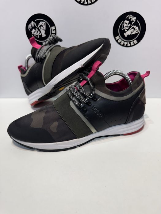 Сникърси HUGO BOSS VIBRAM .Номер 38