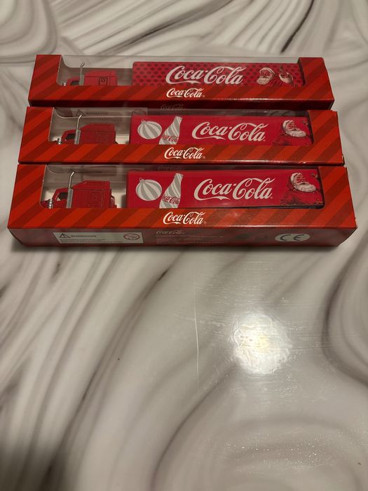 Коледно кока кола камионче