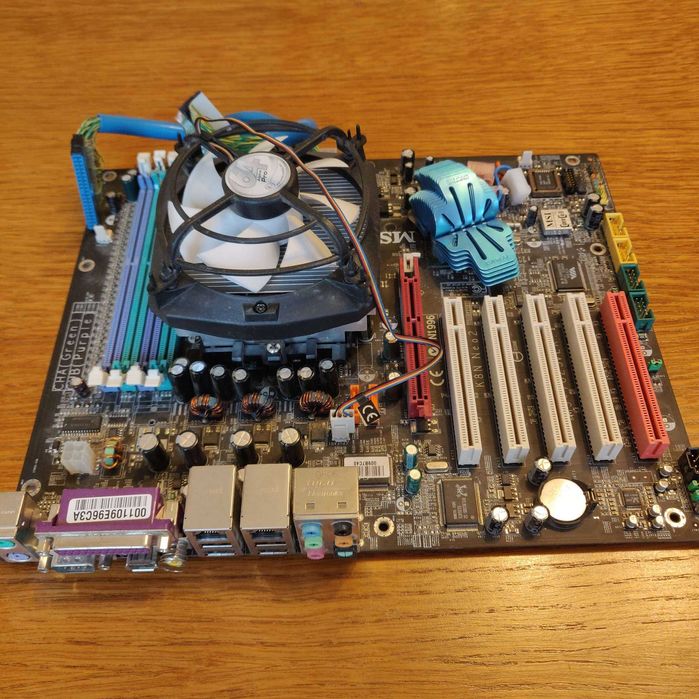 Motherboard, placa de baza, GIGABYTE GA- 945GZM-S2