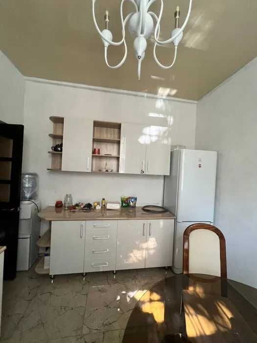 R2 Сдаётся квартира 2/2/5 на Яшнабадском р-н ор-р Кадышева!