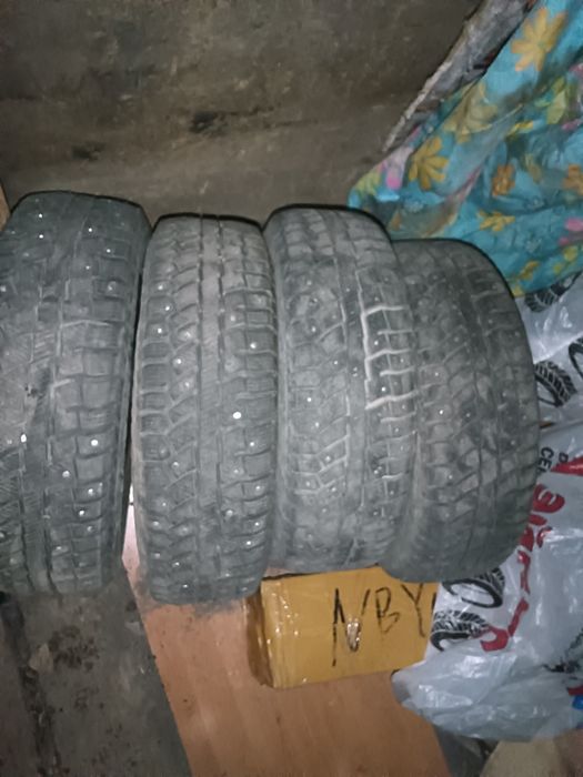 Продам Зимние шины R15