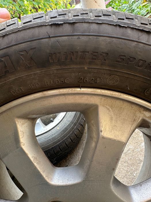 Vând set jante aliaj + cauciucuri iarnă Opel Astra 195/65/R15 DOT 2624