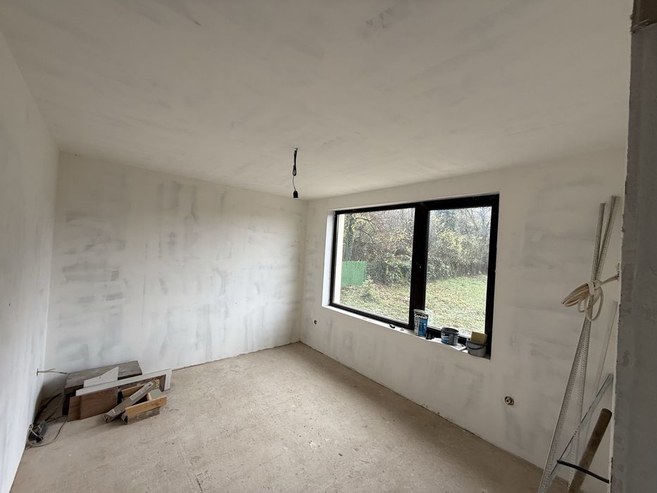 Къща в Правец