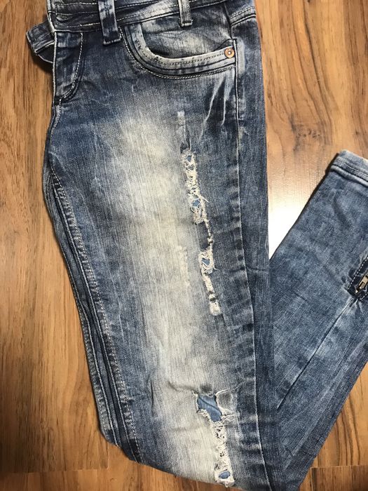 Дънки слим  на бершка