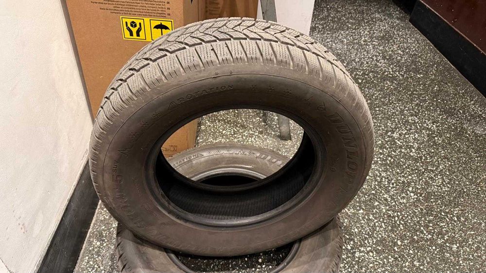 Set 4 anvelope iarna - DUNLOP WINTERSPORT 5 SUV 215/70R16 100T