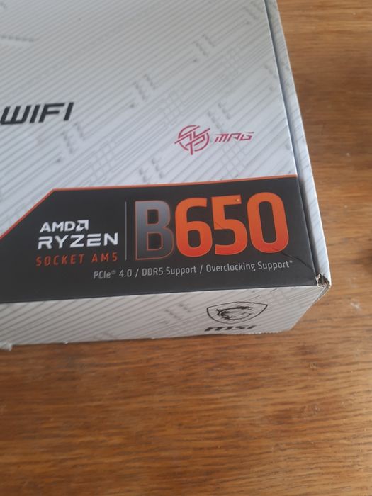 Vând placa de baza de calculator