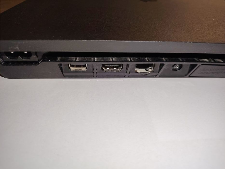 Play station 4 slim 1 tb