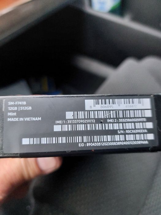 Samsung Galaxy Z Flip6 - 512 MB