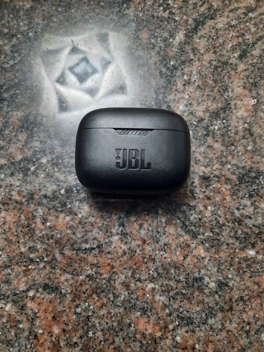 Casti JBL de doua ori folosite