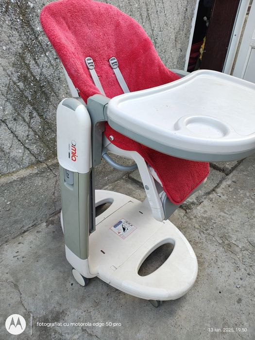 Vând scaun masa bebe