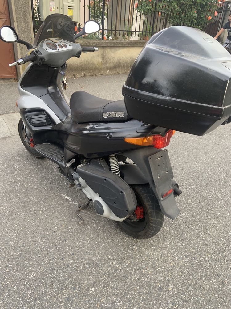 Vând scuter Gilera runner VXR