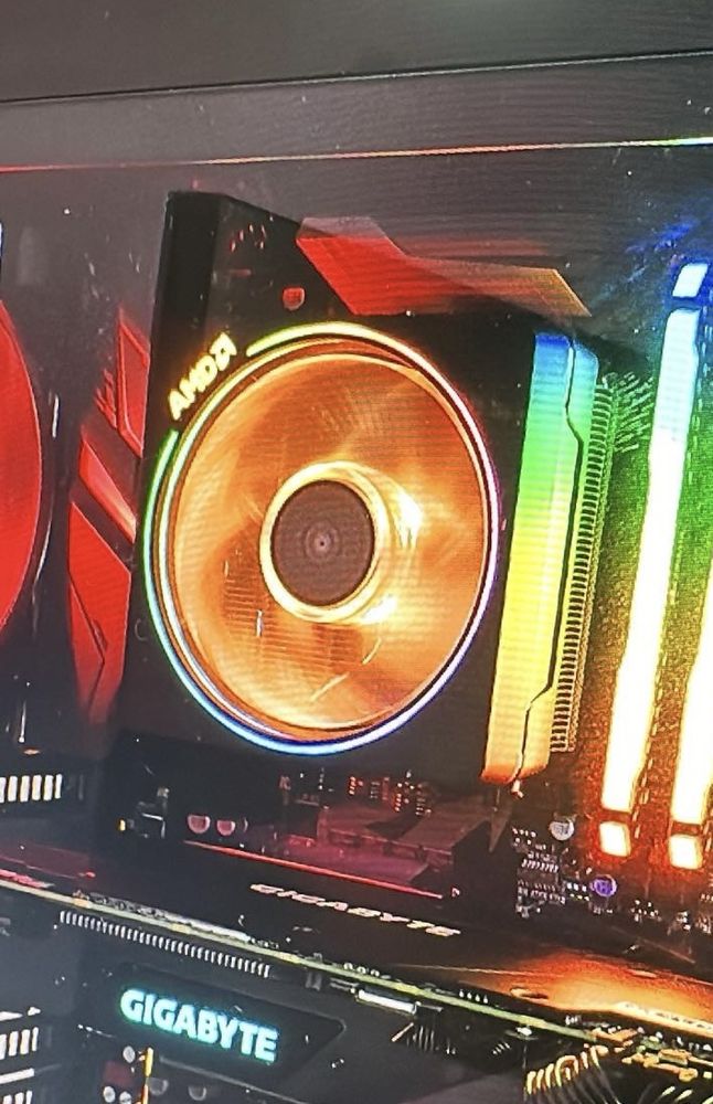 Procesor AMD Ryzen 7 2700x AM4 + cooler AMD rgb