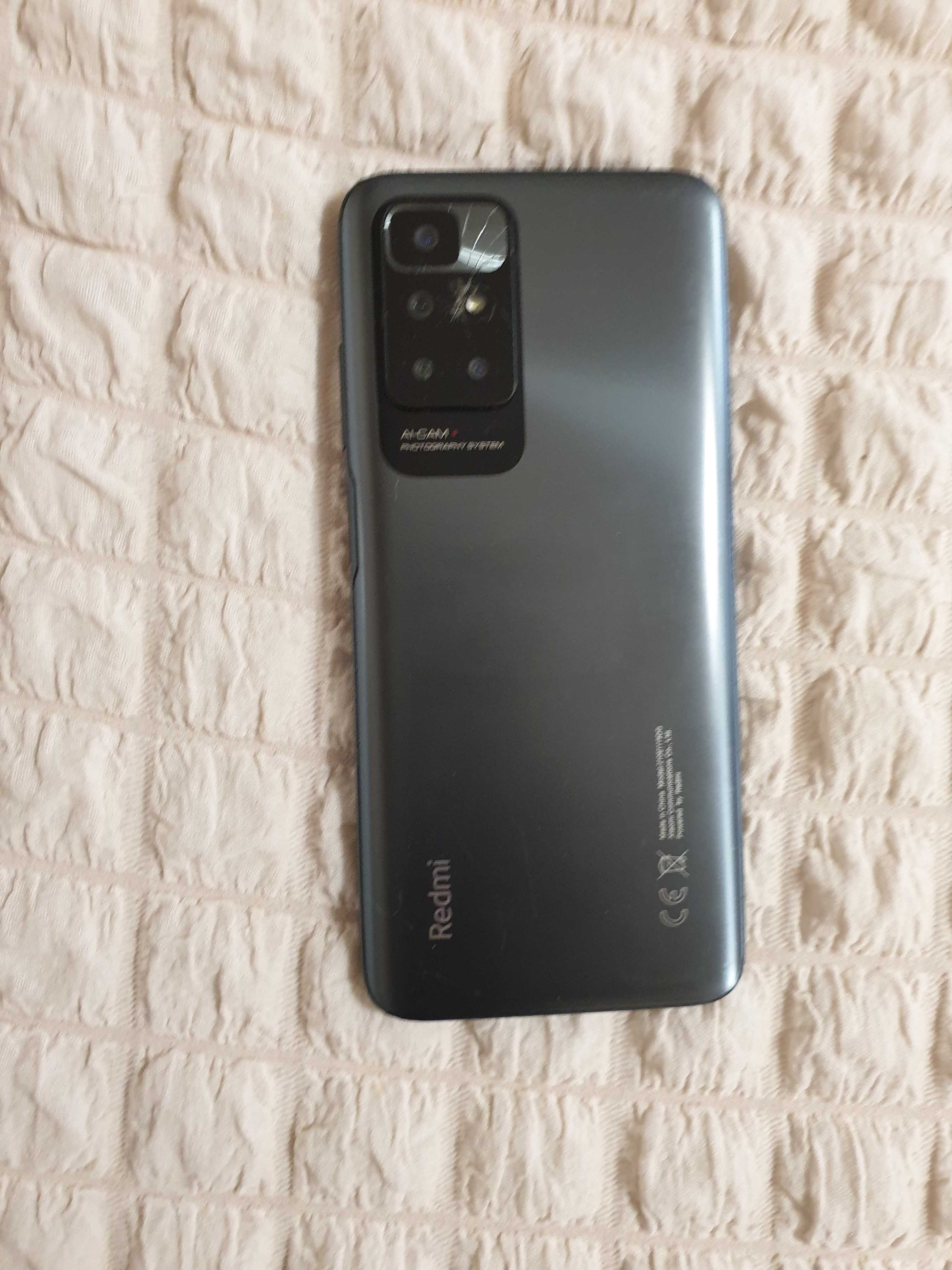 Продавам смартфон Xiaomi Redmi 10 в много е добро състояние