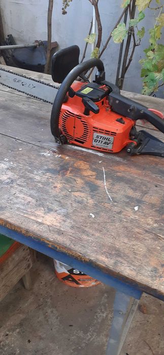 Drujba Stihl 011 AV, originala, germana funct. ireprosabila
